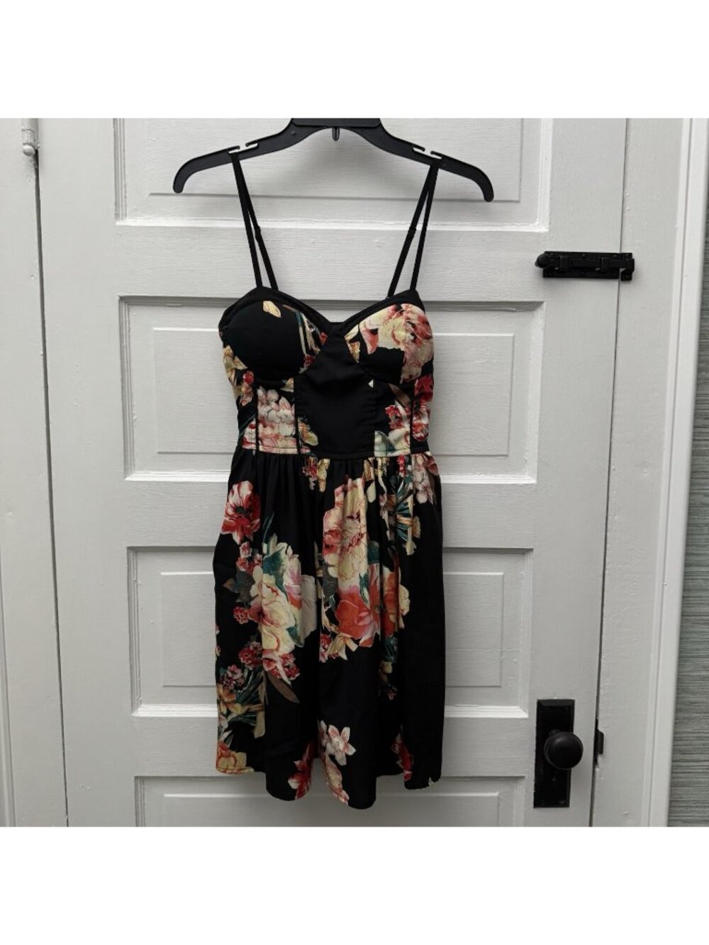 Band of Gypsies Black Floral Bustier Mini Dress Women M Smocked Pockets